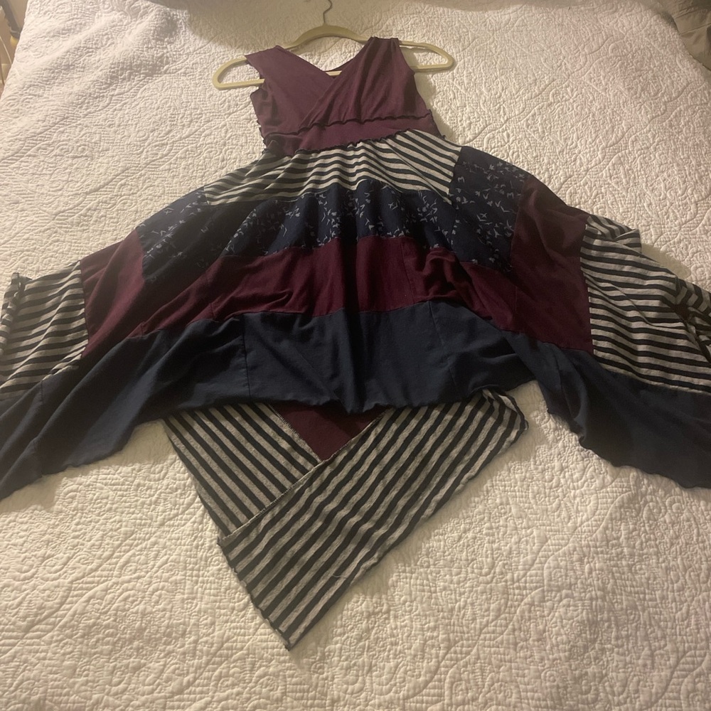 Size small unique dress - Picture 4 of 10